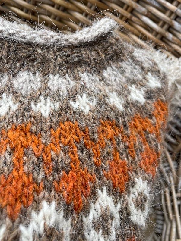 Riddari light beige heather - apricot garnpakke
